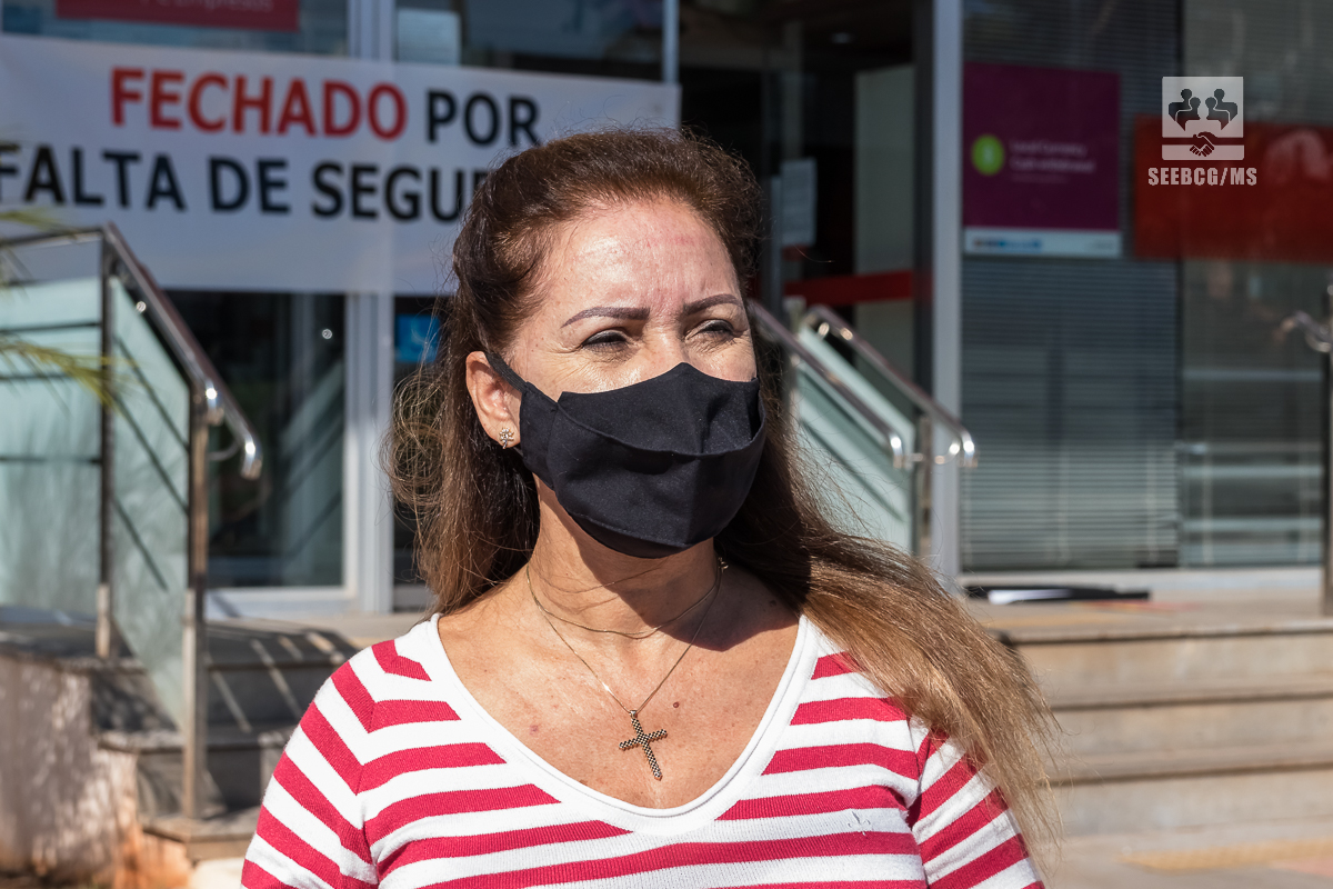 Sindicato dos bancários impede entrada de clientes em agências