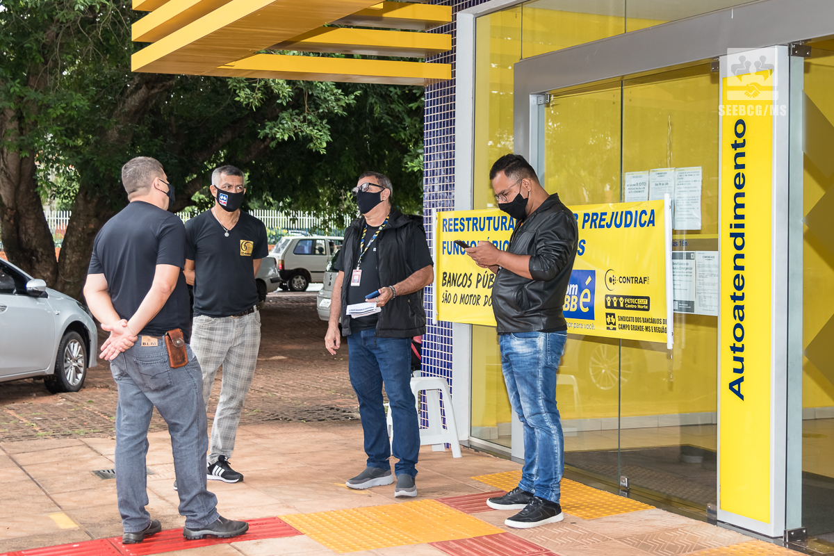 SindicarioNET - Bancários protestam contra reestruturação do Banco do Brasil