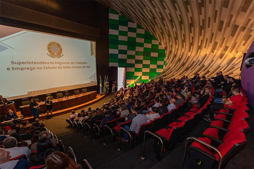 Posse do novo superintendente Alexandre Canteiro