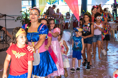 Matinê de carnaval do SEEBCG-MS faz a alegria da categoria bancária 